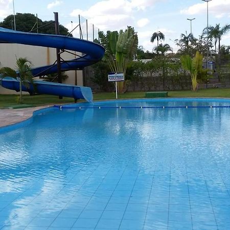 Golden Dolphin Express 5Pessoas Mais 1 Crianca Ate 5 Anos Com Toalhas E Roupas De Cama,Lencois, Travesseiros E Fronhas E 3 Parques Aquaticos Termais Limpeza Impostos E Taxas Ja Incluso Калдас Новас Екстериор снимка